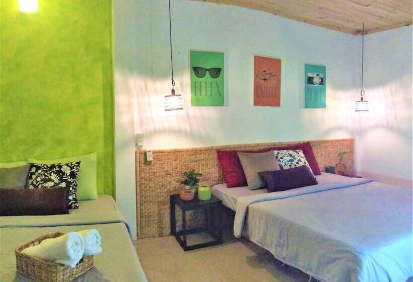 اتاق لوکس چهار تخته, Domino Homestay