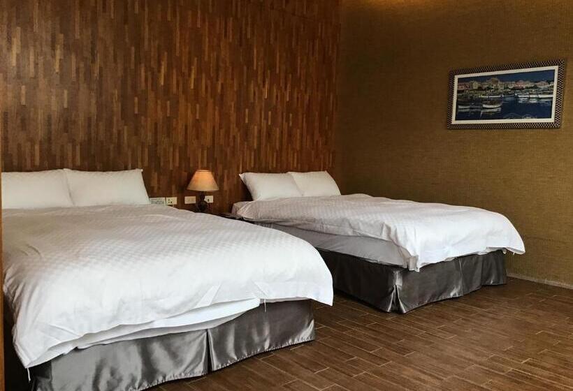 اتاق لوکس چهار تخته, Hiye Fashion Motel