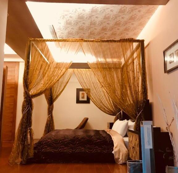 اتاق لوکس چهار تخته, Hiye Fashion Motel