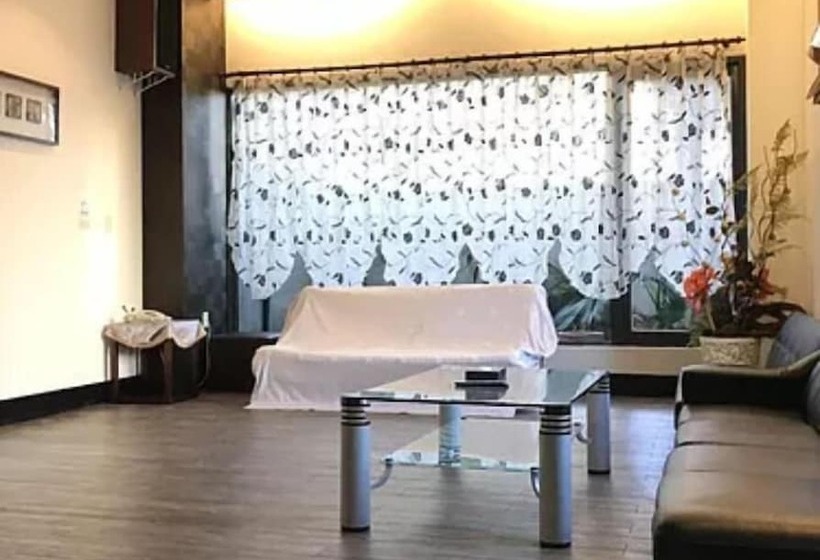 اتاق لوکس چهار تخته, Hiye Fashion Motel