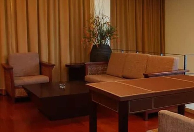 اتاق لوکس چهار تخته, Hiye Fashion Motel