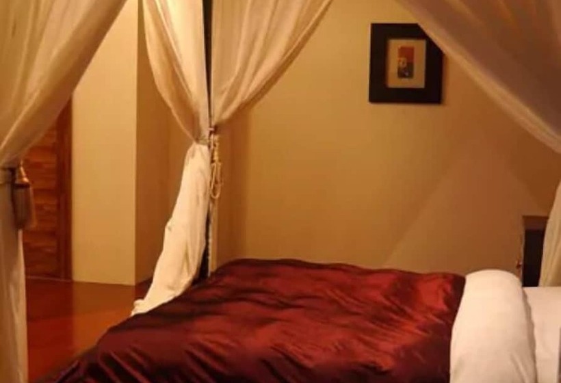 اتاق لوکس چهار تخته, Hiye Fashion Motel