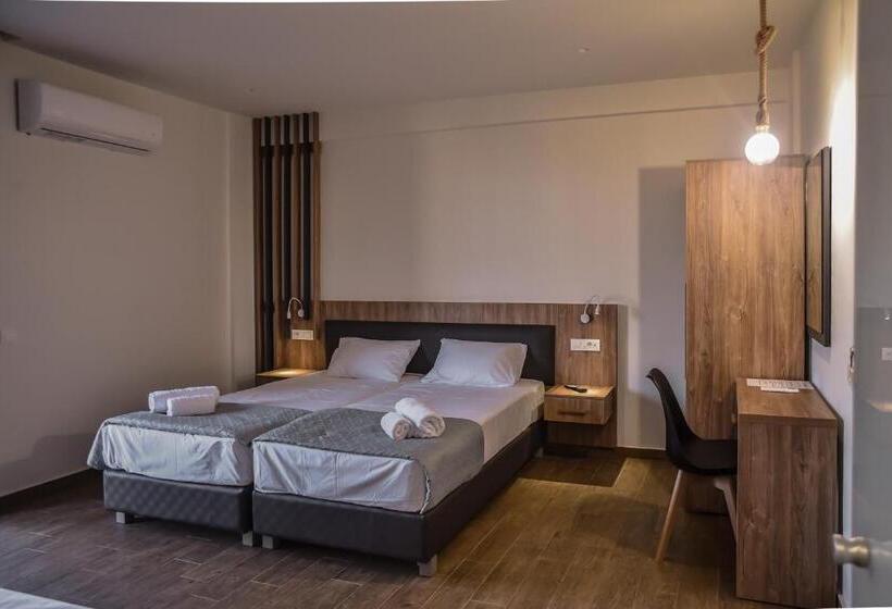 استودیوی سوپریور, Del Mar  Adults Only