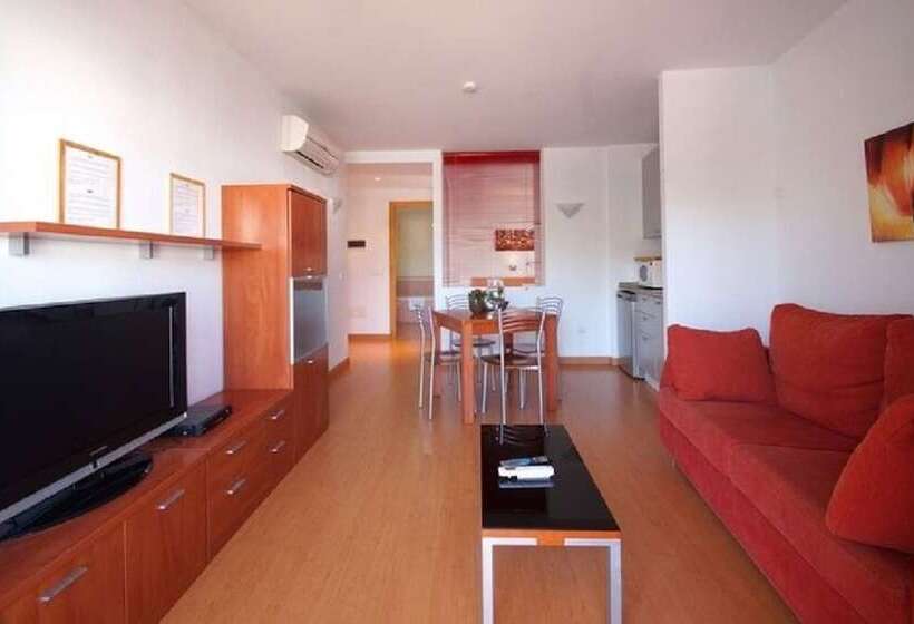 标准工作室, Aparthotel Arenal