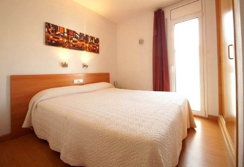 标准工作室, Aparthotel Arenal