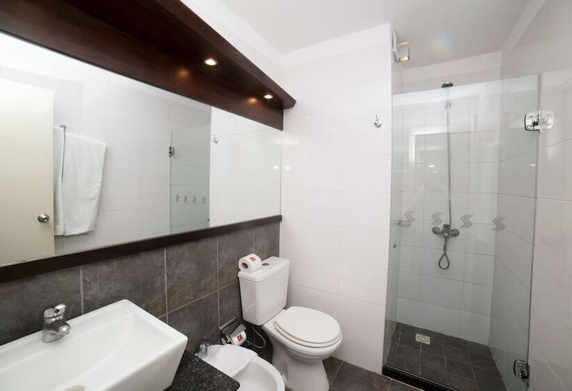 スタンダードトリプルルーム, 27 Suites