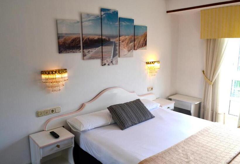 اتاق استاندارد, Alda Santa Cristina