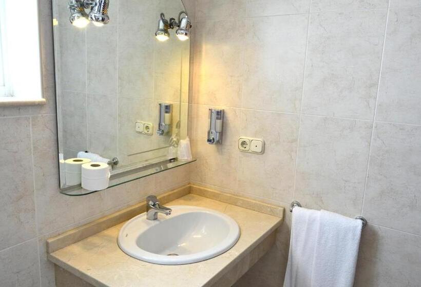 اتاق استاندارد, Alda Santa Cristina