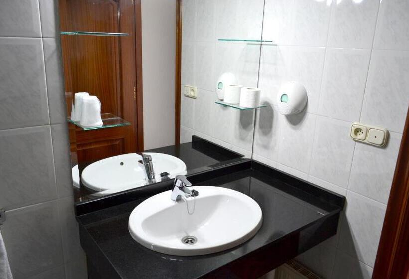 Номер Economy, Alda Santa Cristina