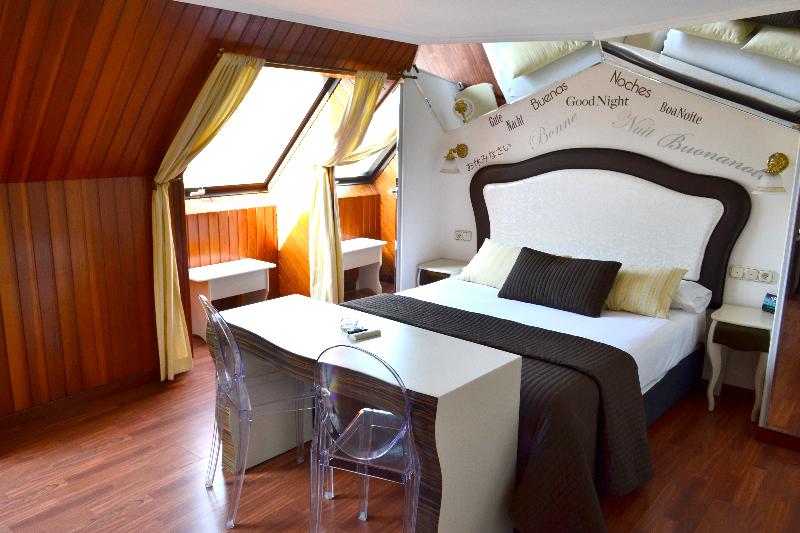 اتاق پرمیوم با چشمانداز دریا, Alda Santa Cristina