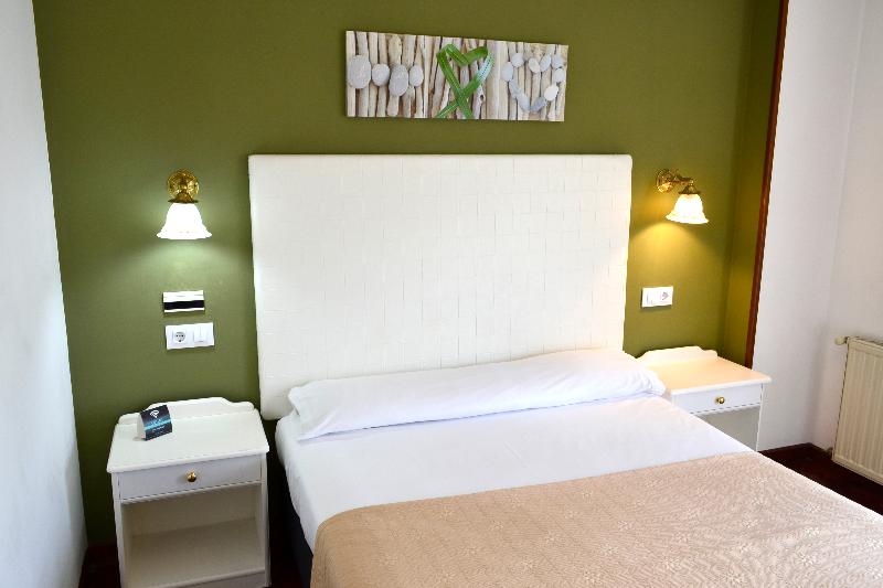 اتاق سوپریور با چشمانداز جانبی دریا, Alda Santa Cristina