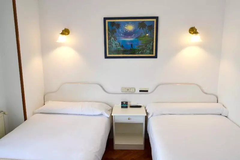اتاق استاندارد, Alda Santa Cristina
