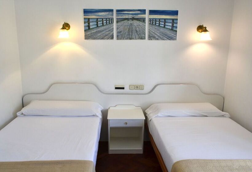 اتاق سوپریور با چشمانداز جانبی دریا, Alda Santa Cristina