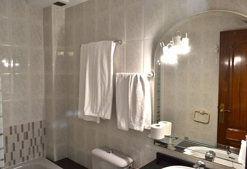 اتاق پرمیوم با چشمانداز دریا, Alda Santa Cristina