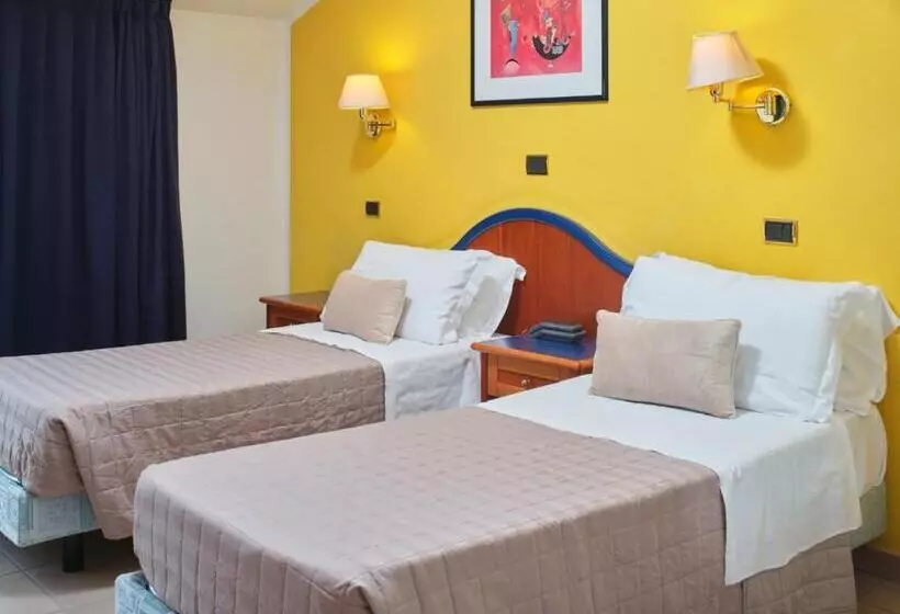 اتاق استاندارد با بالکن, Ascot Riccione