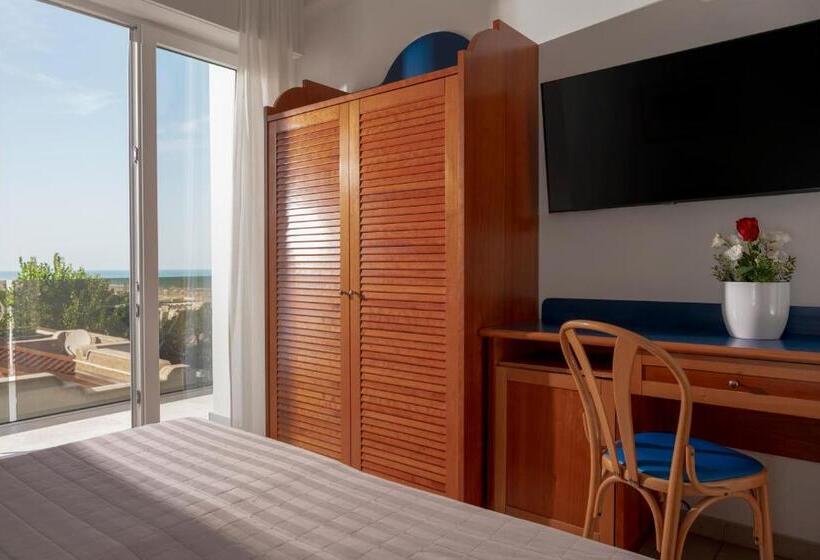 חדר דלוקס צדדי נוף לים, Ascot Riccione