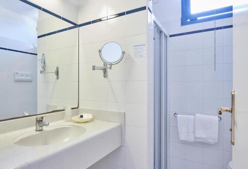 חדר דלוקס לארבעה, Ascot Riccione