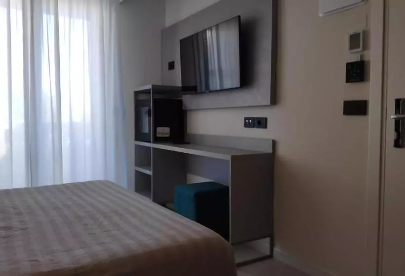 اتاق استاندارد با تخت بزرگ, Ascot Riccione
