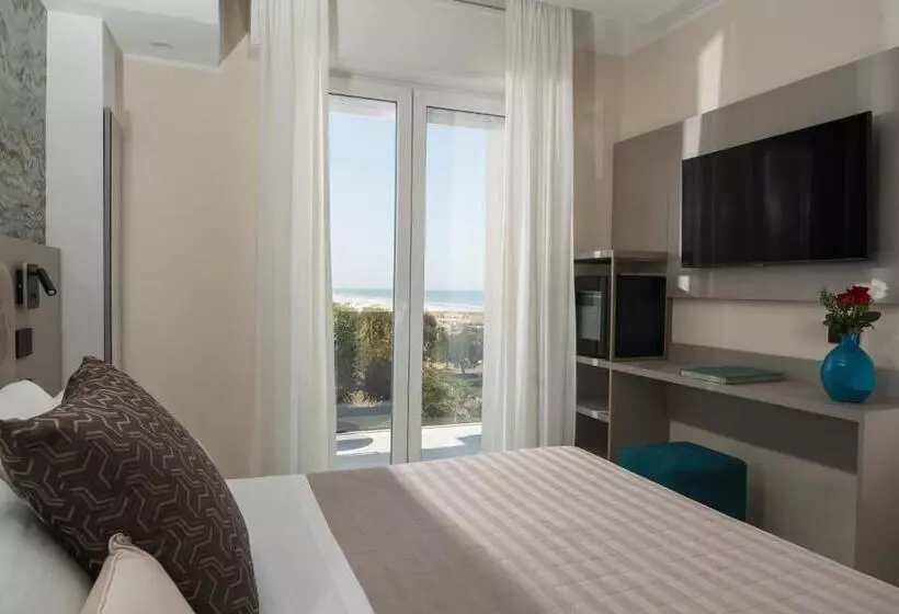 اتاق استاندارد با تخت بزرگ, Ascot Riccione