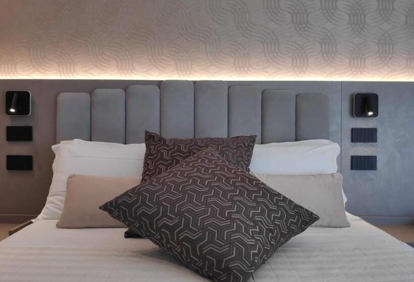 חדר סטנדרט לארבעה, Ascot Riccione