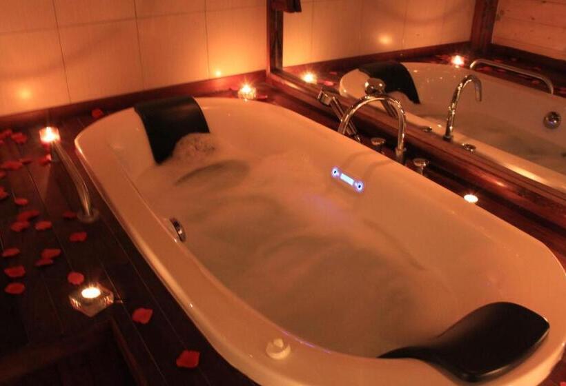 ハイドロマッサージバス付きスイート, Et Spa Le Lion D Or