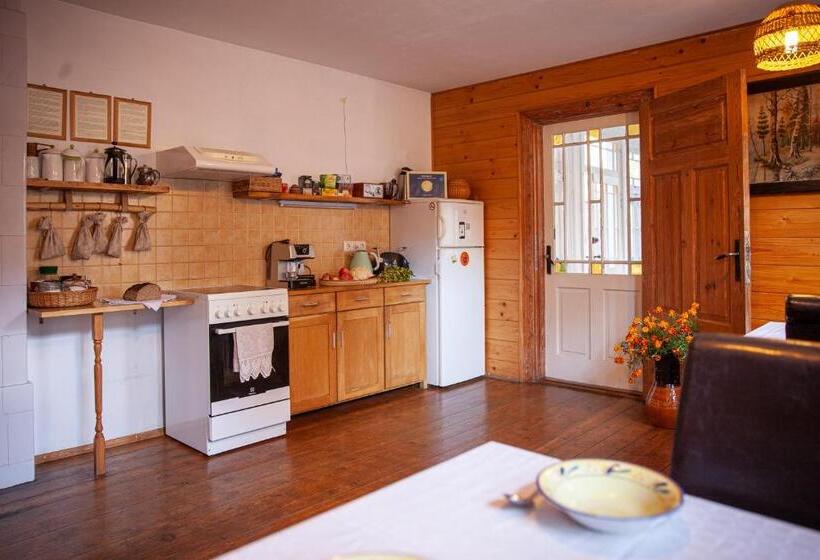 آپارتمان 3 خوابه, Ezera Maja