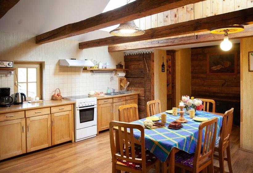 آپارتمان 2 خوابه, Ezera Maja