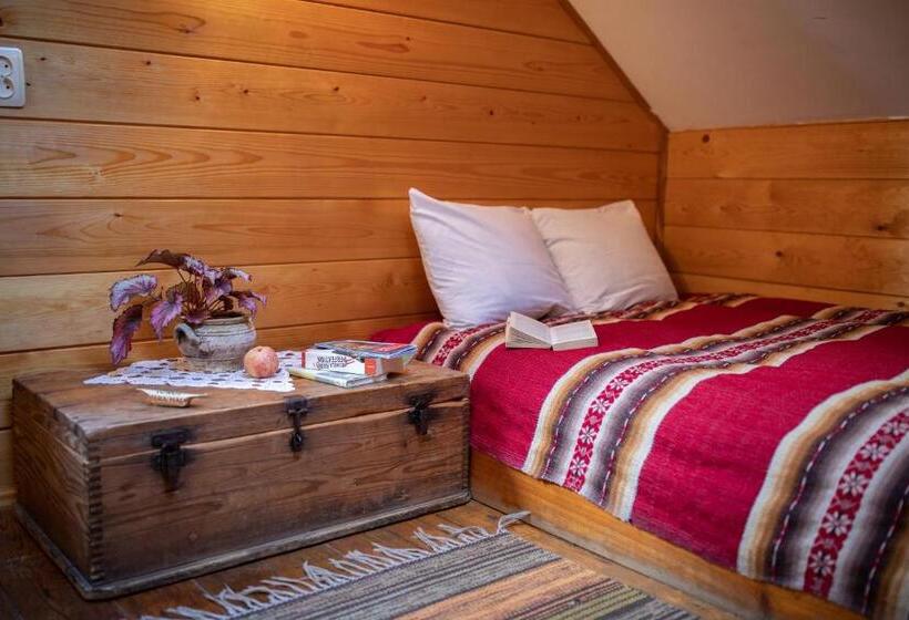 آپارتمان 2 خوابه, Ezera Maja