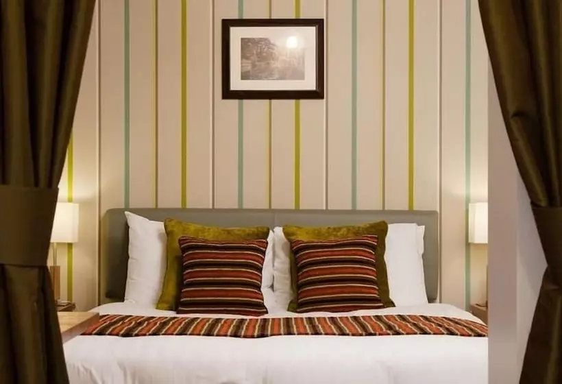 Standard-huone, Henley