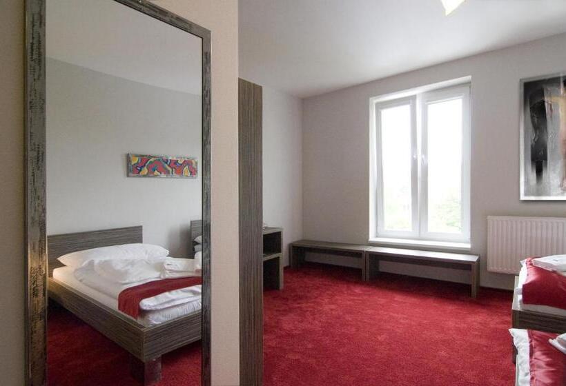 Standard Szoba, Olympia