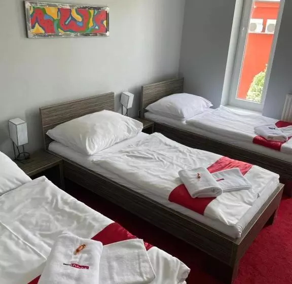 Standard Kolmen Hengen Huone, Olympia