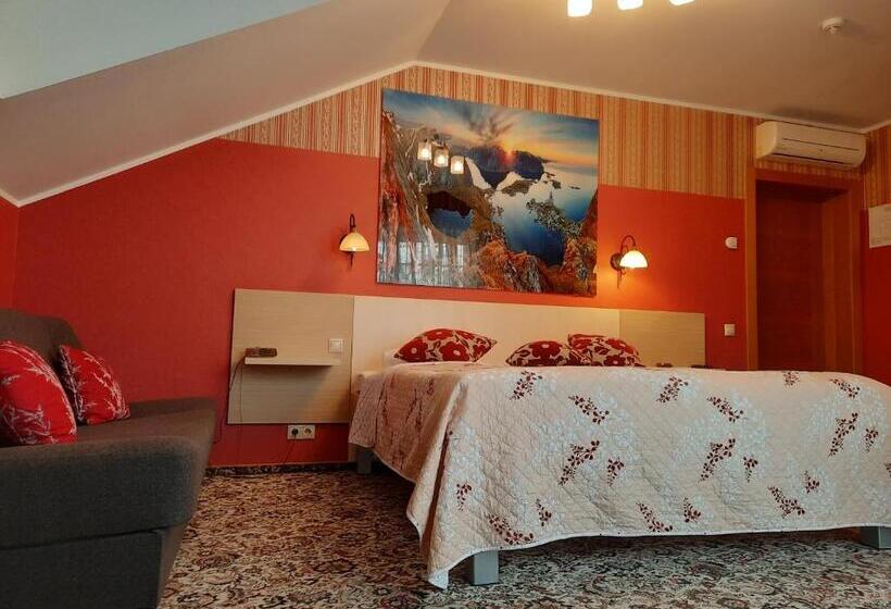 اتاق لوکس, Pils With Self Check In