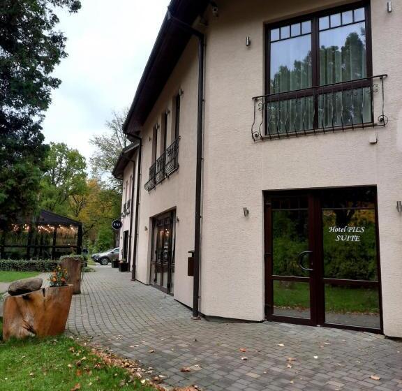 سوییت, Pils With Self Check In