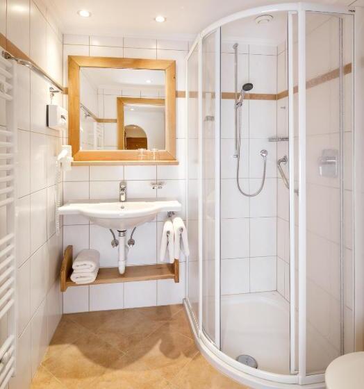 Номер Стандарт, Platzl