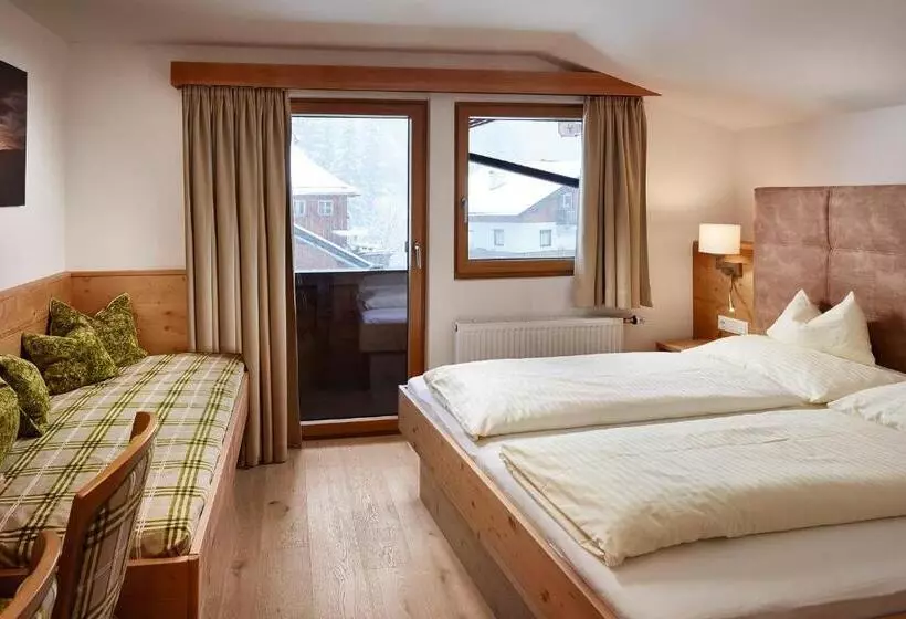 Standard Kolmen Hengen Huone, Platzl