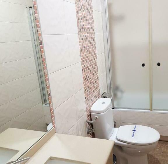 标准单人间, Plaza Escribano