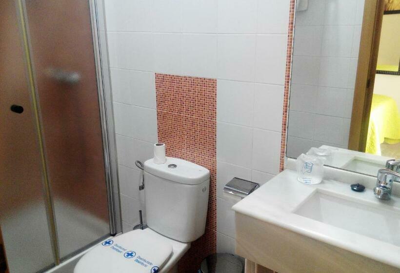 标准单人间, Plaza Escribano