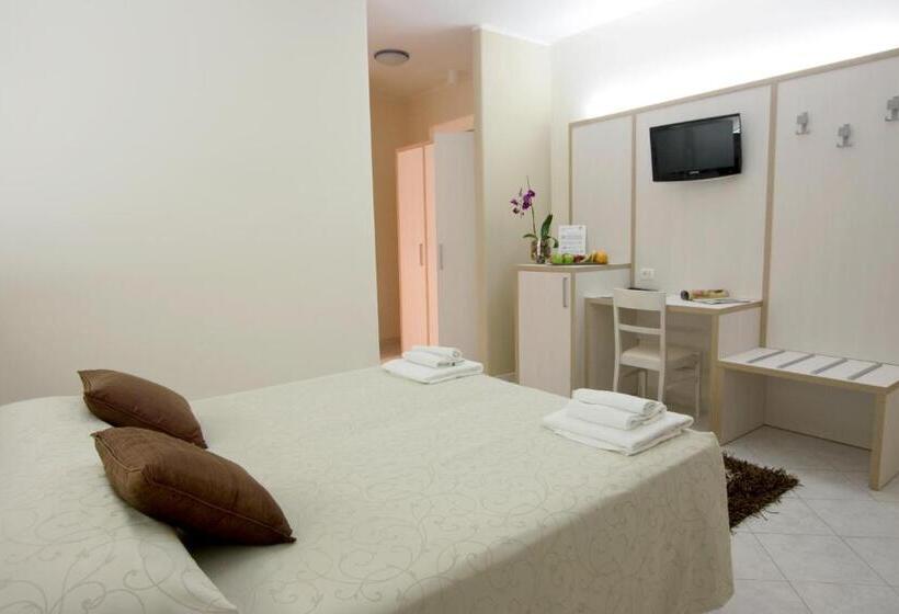 חדר סטנדרט לשלושה, Residence Nemo