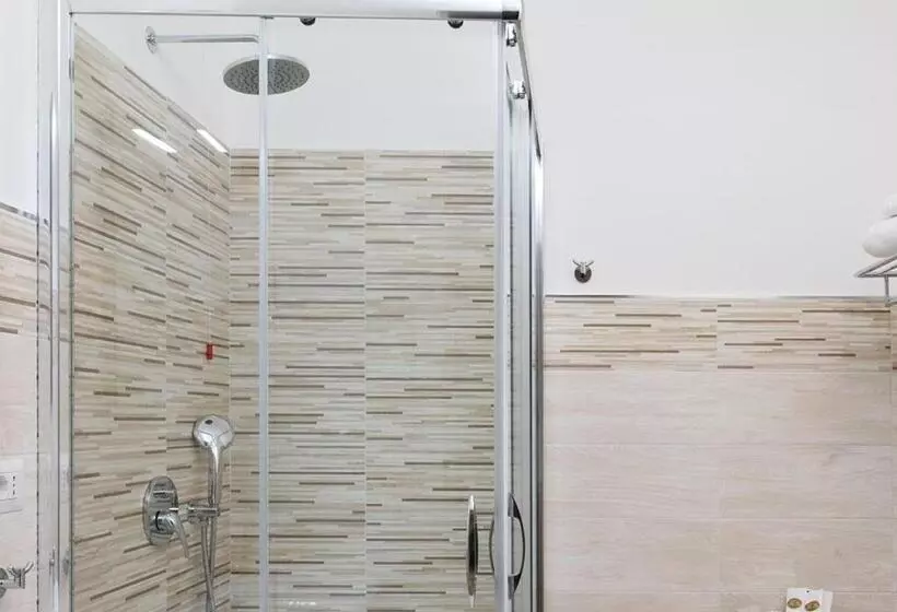 اتاق سوپریور سه تخته, Residence Nemo