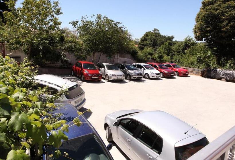 شقة غرفة واحدة, Santa Cruz