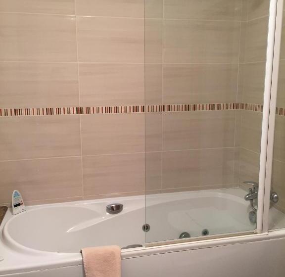 スタンダードトリプルルーム, Santa Cruz