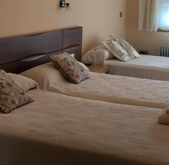 غرفة قياسية ثلاثية, Santa Cruz