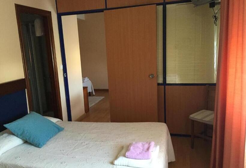 غرفة قياسية ثلاثية, Santa Cruz