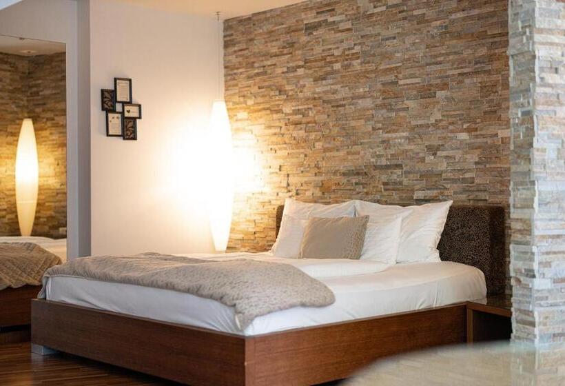 Полулюкс, Traumvogel