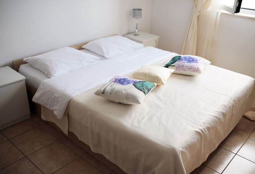 海の見えるスタンダードスタジオ, Tamarix Residence