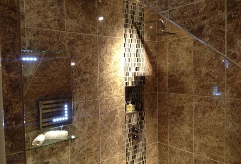 غرفة قياسية, The White Hart