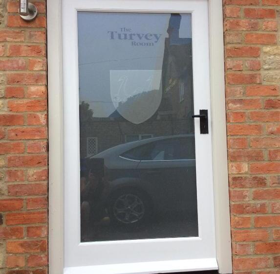 高级大房间, Three Cranes