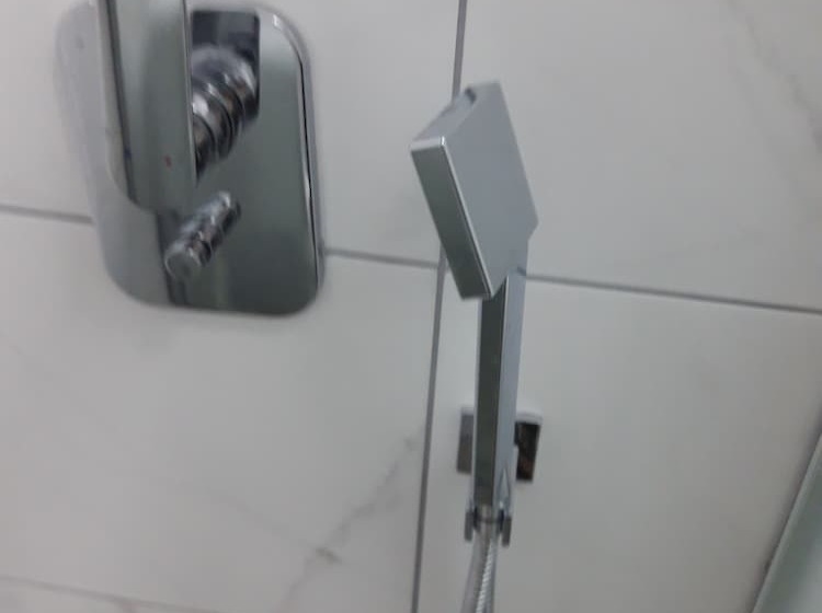 اتاق استاندارد سه نفره, Vila Silia