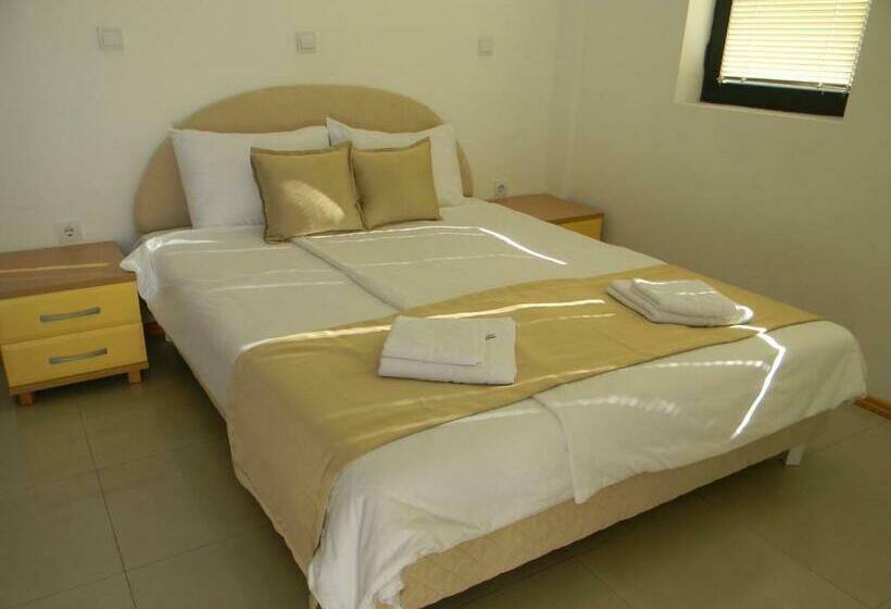 مجموعه ویستا شهر, Villa Kale