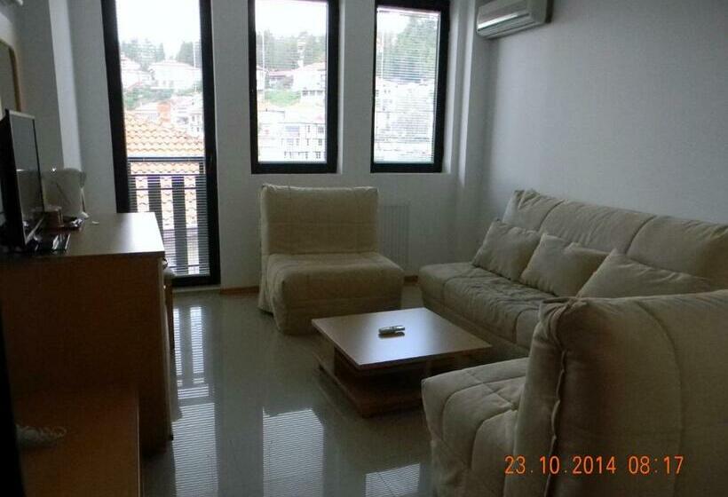 مجموعه ویستا شهر, Villa Kale